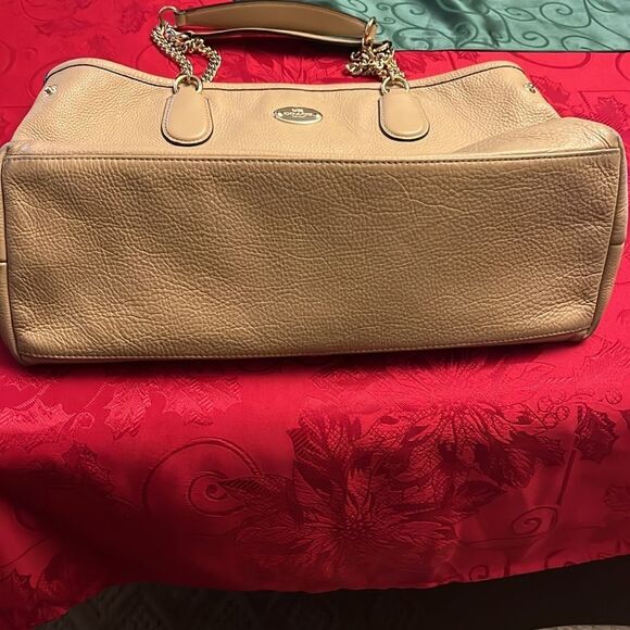 COACH bag with Chain straps detail. See pictures for corner wear. *HOST PICK - Picture 5 of 14